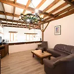 A L Oree Du Bois Holiday home